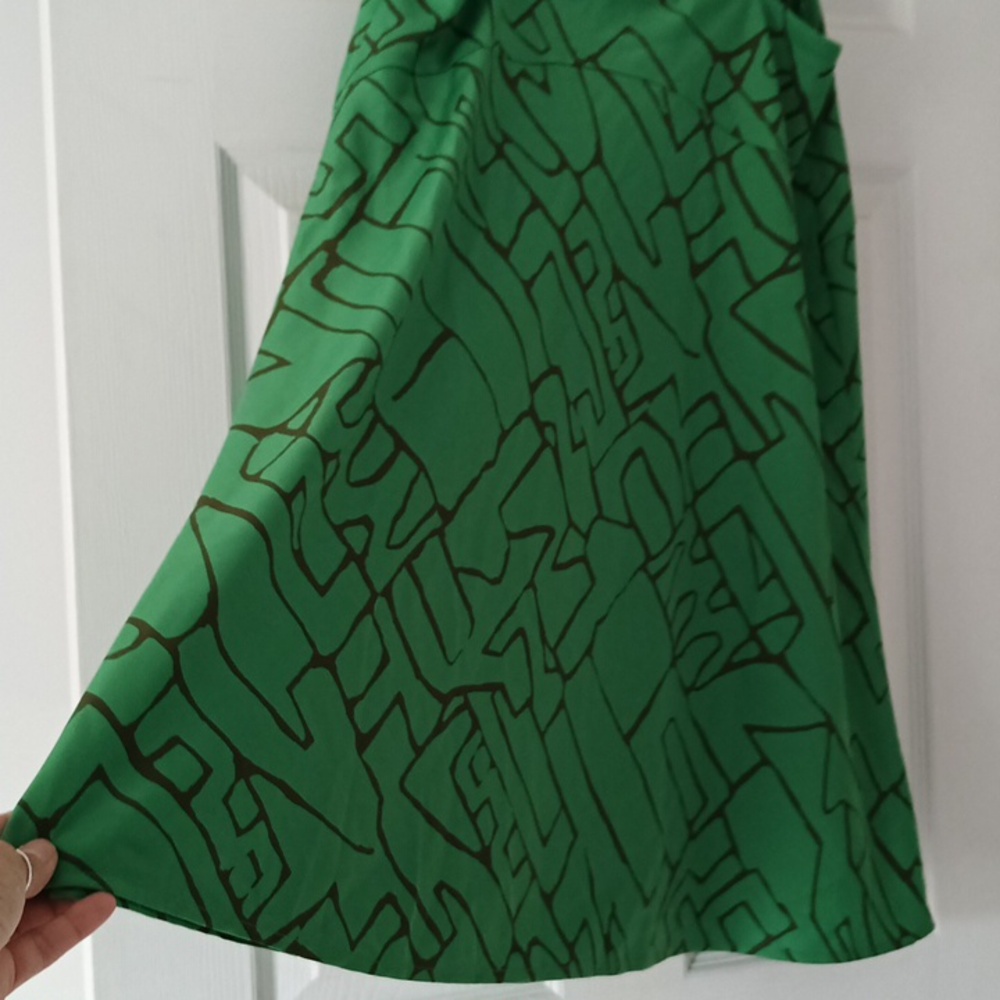 NWT MED Green Geometric SATIN Dress with Spaghetti Straps - Picture 4 of 8